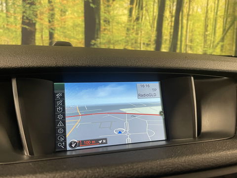 BMW X1 sDrive20i Upgrade Edition | Panorama dak | Origineel Nederlands | Cruise Control | Airconditioning | Parkeersensoren | Bluetooth |