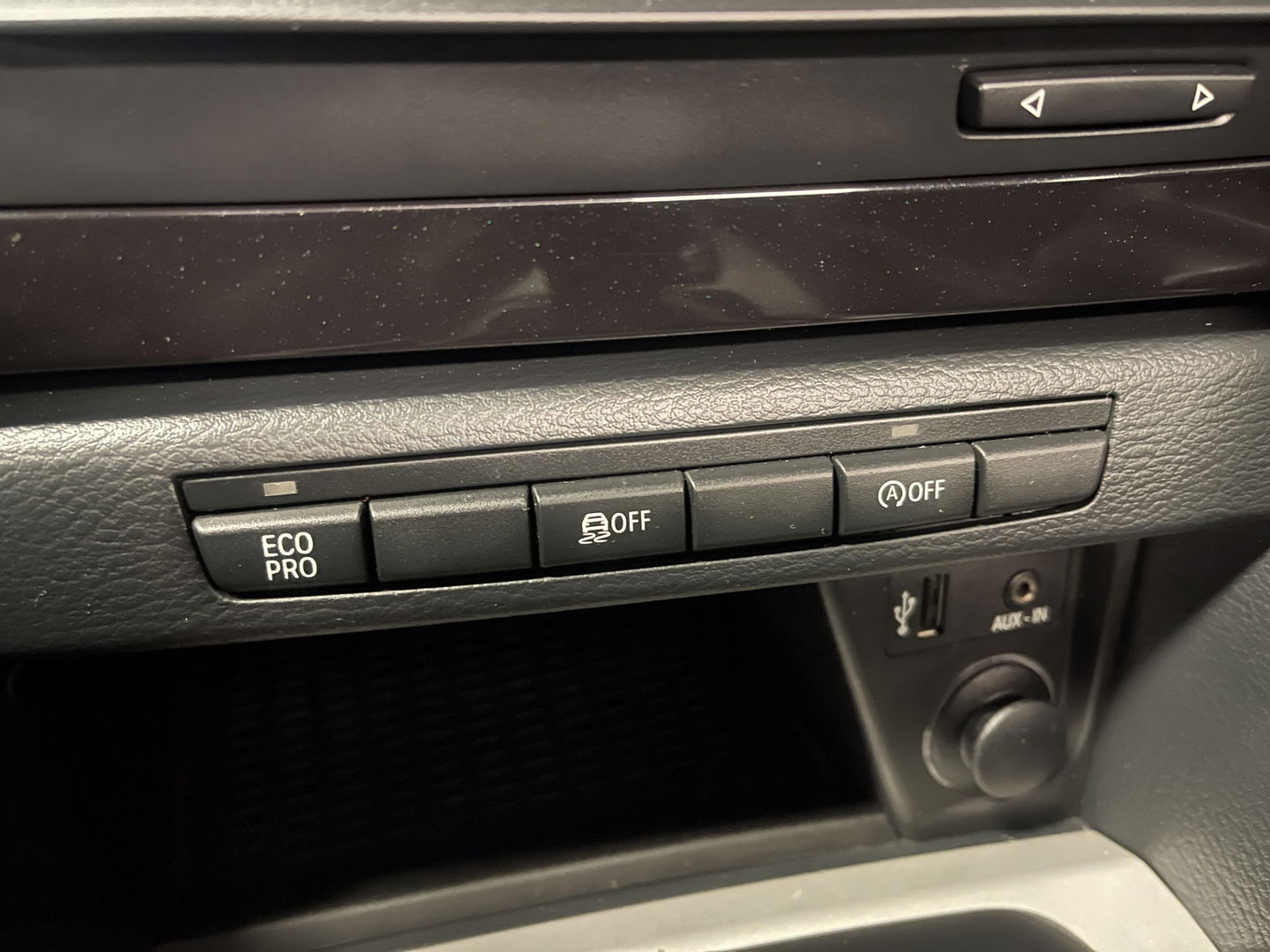 BMW X1 sDrive20i Upgrade Edition | Panorama dak | Origineel Nederlands | Cruise Control | Airconditioning | Parkeersensoren | Bluetooth |