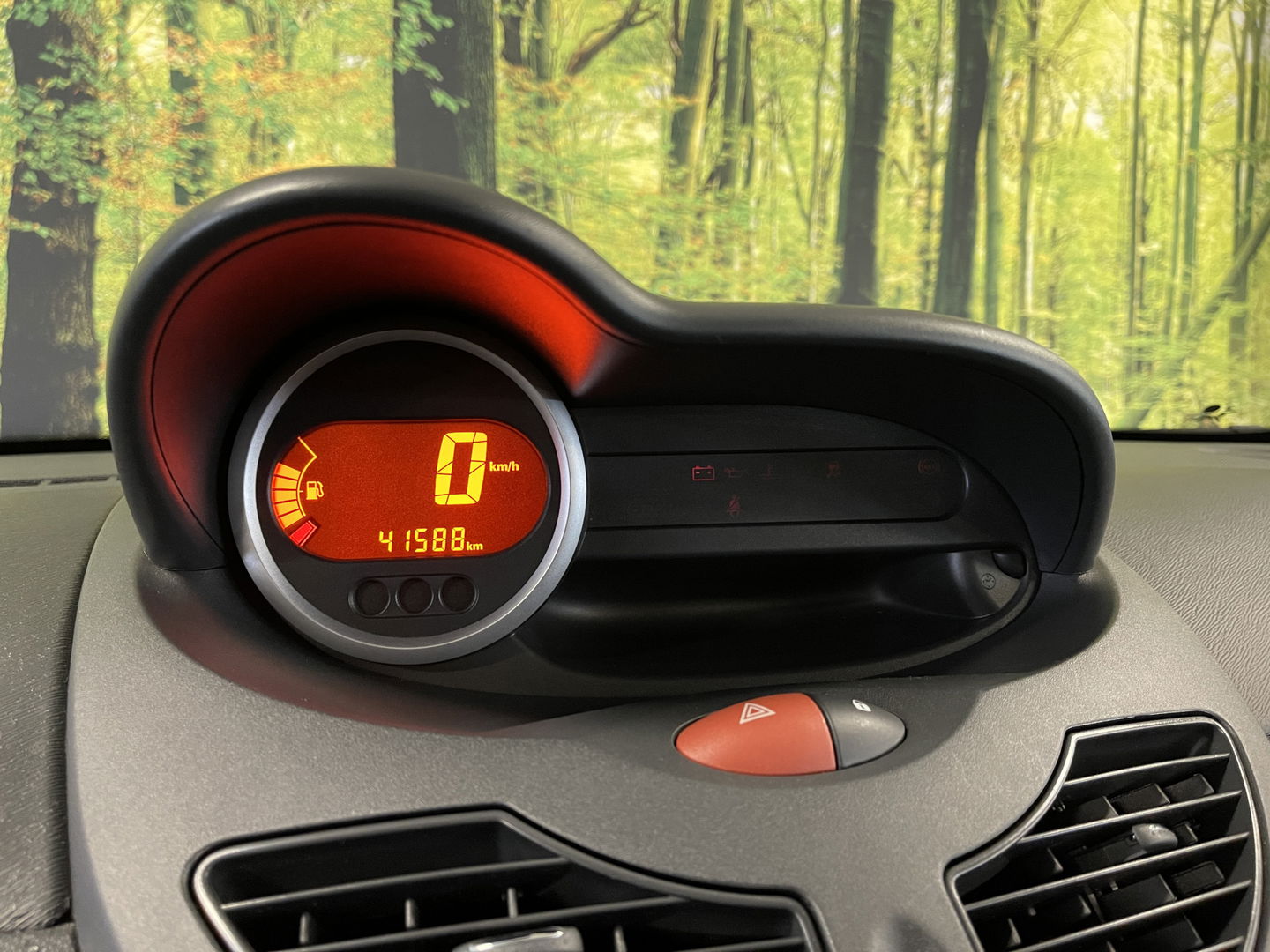 Renault Twingo 1.2 16V Parisienne | Origineel Nederlands | 1e Eigenaar | Airconditioning | Bluetooth | Elektrische Ramen | Isofix | USB | Aux |