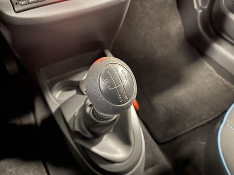 Renault Twingo 1.2 16V Parisienne | Origineel Nederlands | 1e Eigenaar | Airconditioning | Bluetooth | Elektrische Ramen | Isofix | USB | Aux |