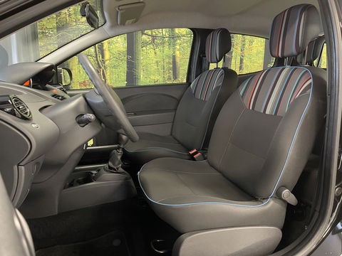 Renault Twingo 1.2 16V Parisienne | Origineel Nederlands | 1e Eigenaar | Airconditioning | Bluetooth | Elektrische Ramen | Isofix | USB | Aux |