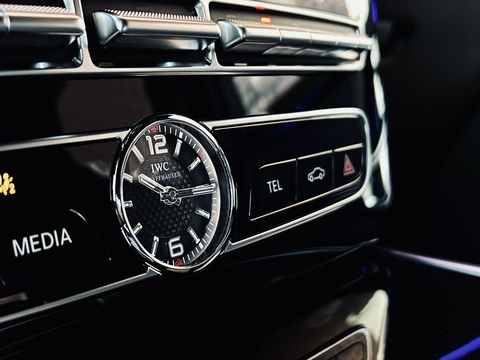 Mercedes-Benz G-Klasse 63 AMG Premium Plus | V8 | Burmester | 22" Lichtmetaal | Lederen bekleding | Massage | Widescreen | Alcantara hemelbekleding | Schuif/kantel dak |