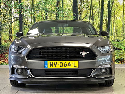 Ford Mustang Fastback 5.0 GT California Special | Handgeschakeld! | 422 PK | Camera | Stoelventilatie | Stoelverwarming | Navigatie | Leder | LED | Laptimer | Dodehoeksensor | Cruise Control | Keyless Go/Keyless Entry |