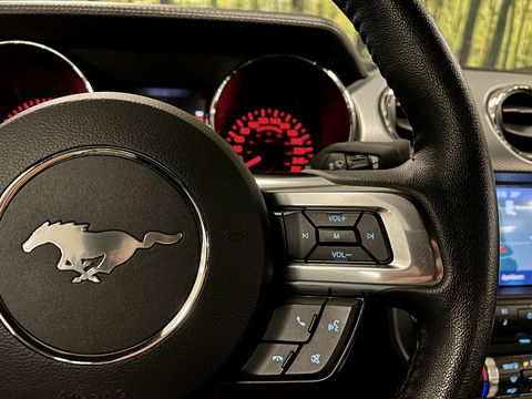 Ford Mustang Fastback 5.0 GT California Special | Handgeschakeld! | 422 PK | Camera | Stoelventilatie | Stoelverwarming | Navigatie | Leder | LED | Laptimer | Dodehoeksensor | Cruise Control | Keyless Go/Keyless Entry |