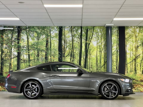 Ford Mustang Fastback 5.0 GT California Special | Handgeschakeld! | 422 PK | Camera | Stoelventilatie | Stoelverwarming | Navigatie | Leder | LED | Laptimer | Dodehoeksensor | Cruise Control | Keyless Go/Keyless Entry |