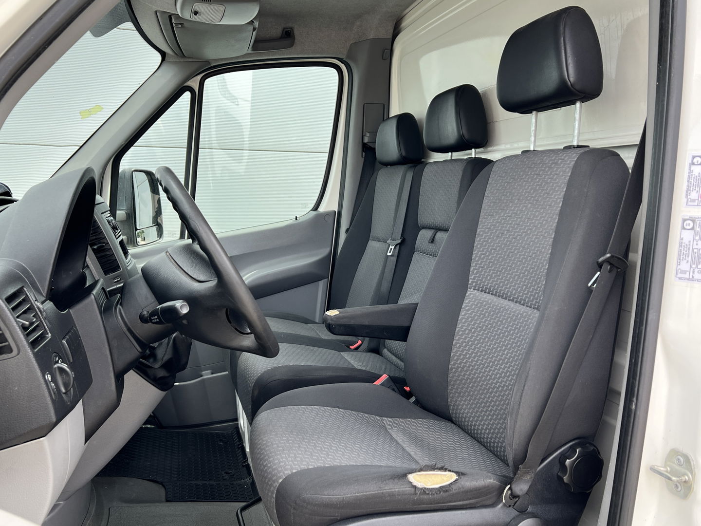 Volkswagen Crafter 50 2.0 TDI L2H1 | Airconditioning | Radio / CD Speler | 6- versnelling | Pick up | BTW vrij | 3 zits | Dubbel Lucht |