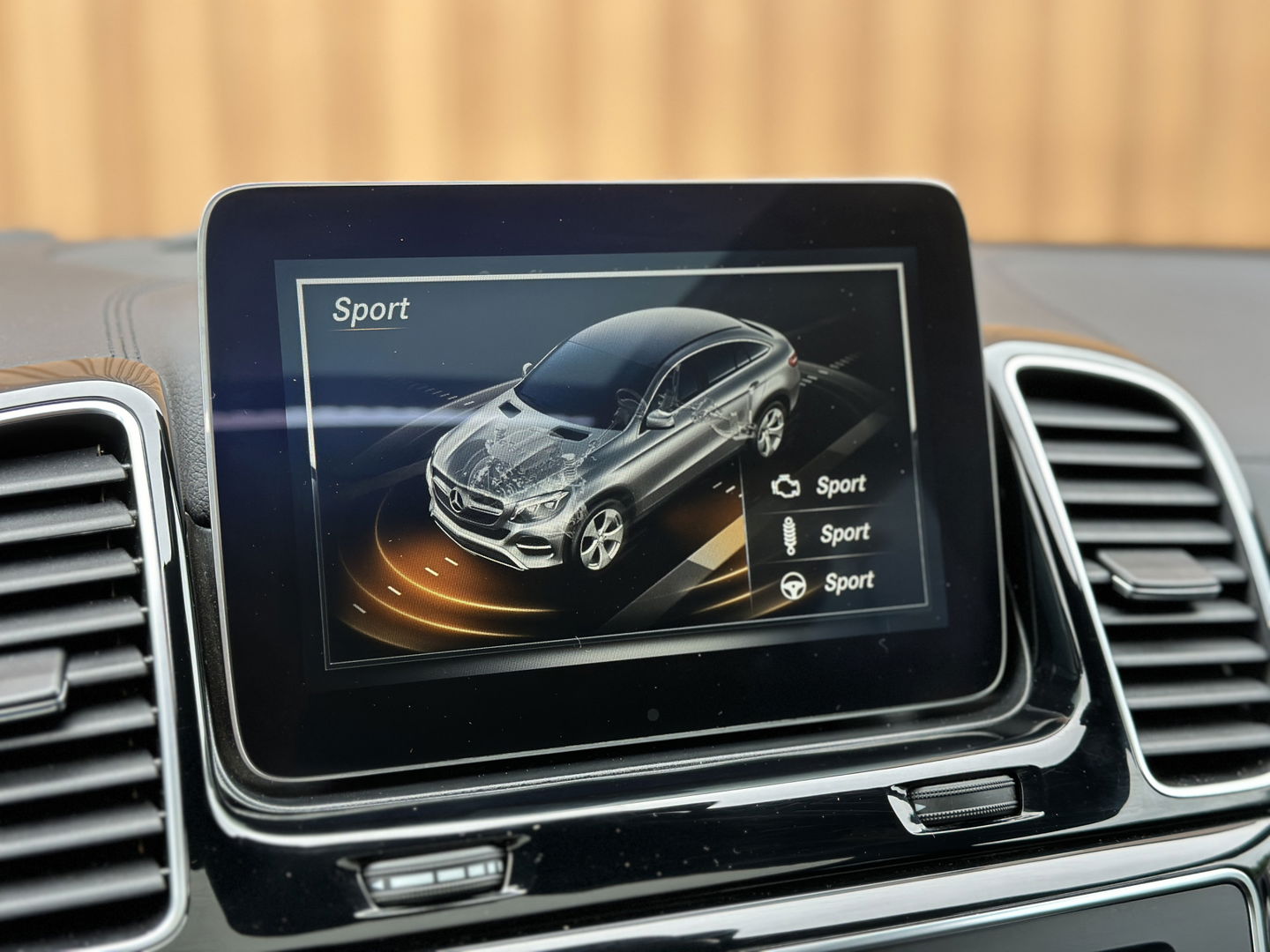 Mercedes-Benz GLE Coupé 350 d 4MATIC | Cruise Control | 360 Graden Camera | Apple Carplay | Panoramadak | Memorystoelen | Stoelverwarming | DAB | Elektrische Trekhaak |