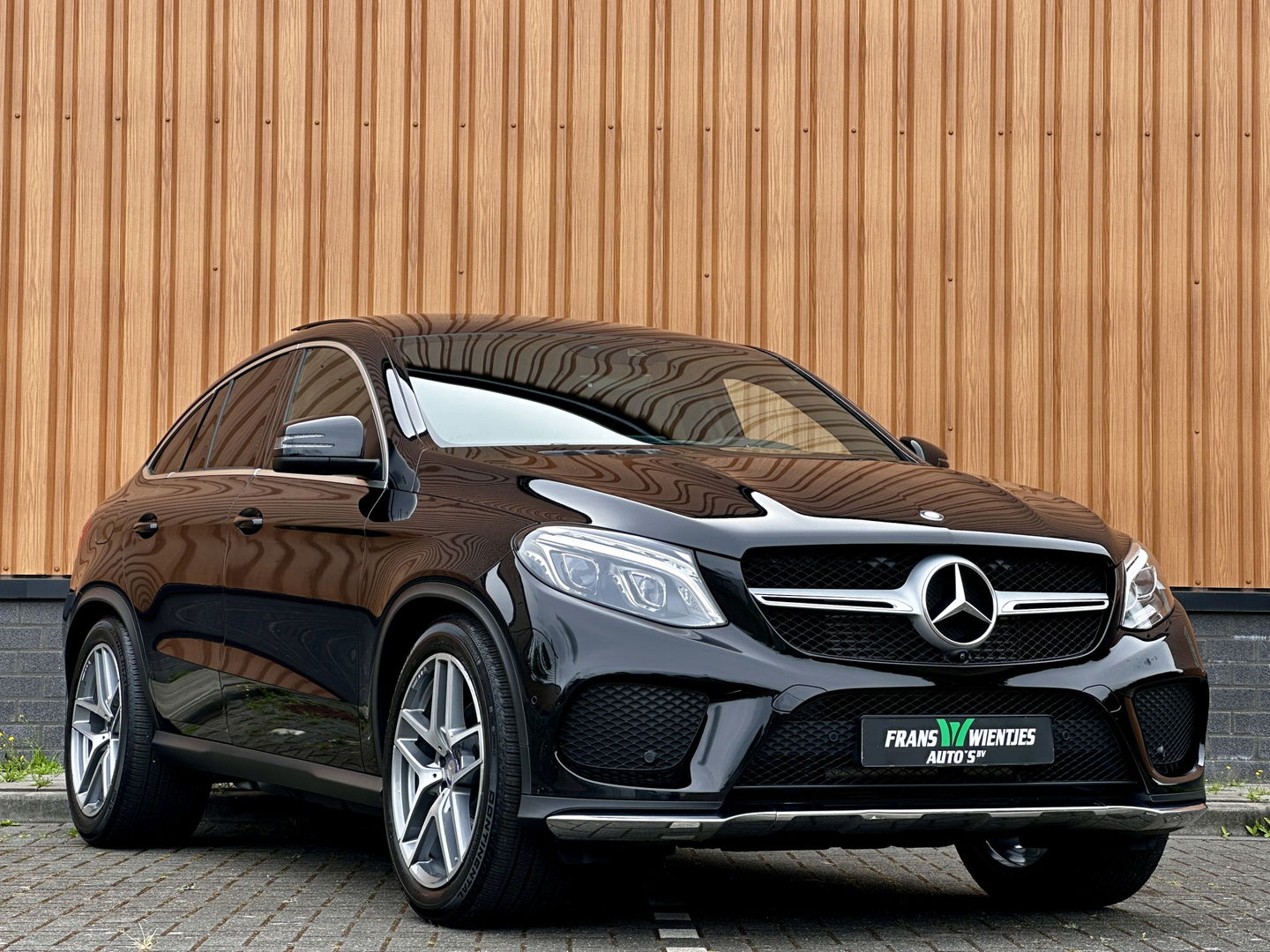 Mercedes-Benz GLE Coupé 350 d 4MATIC | Cruise Control | 360 Graden Camera | Apple Carplay | Panoramadak | Memorystoelen | Stoelverwarming | DAB | Elektrische Trekhaak |