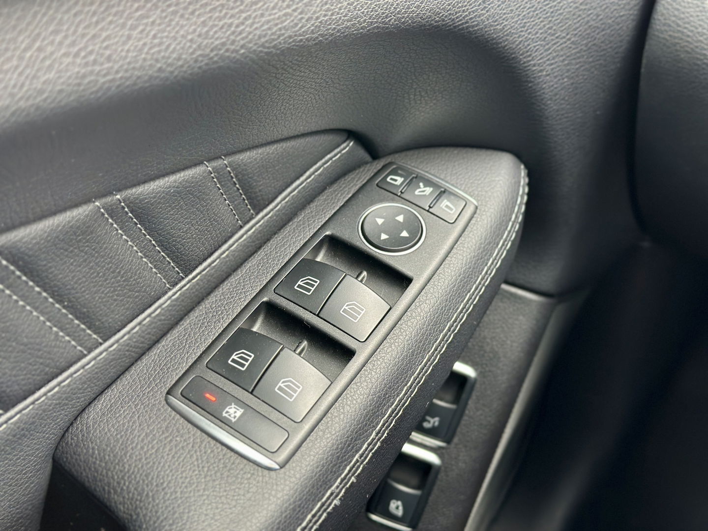 Mercedes-Benz GLE Coupé 350 d 4MATIC | Cruise Control | 360 Graden Camera | Apple Carplay | Panoramadak | Memorystoelen | Stoelverwarming | DAB | Elektrische Trekhaak |