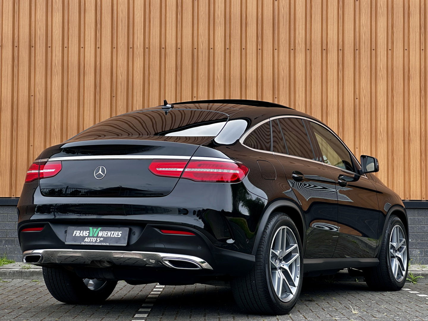 Mercedes-Benz GLE Coupé 350 d 4MATIC | Cruise Control | 360 Graden Camera | Apple Carplay | Panoramadak | Memorystoelen | Stoelverwarming | DAB | Elektrische Trekhaak |