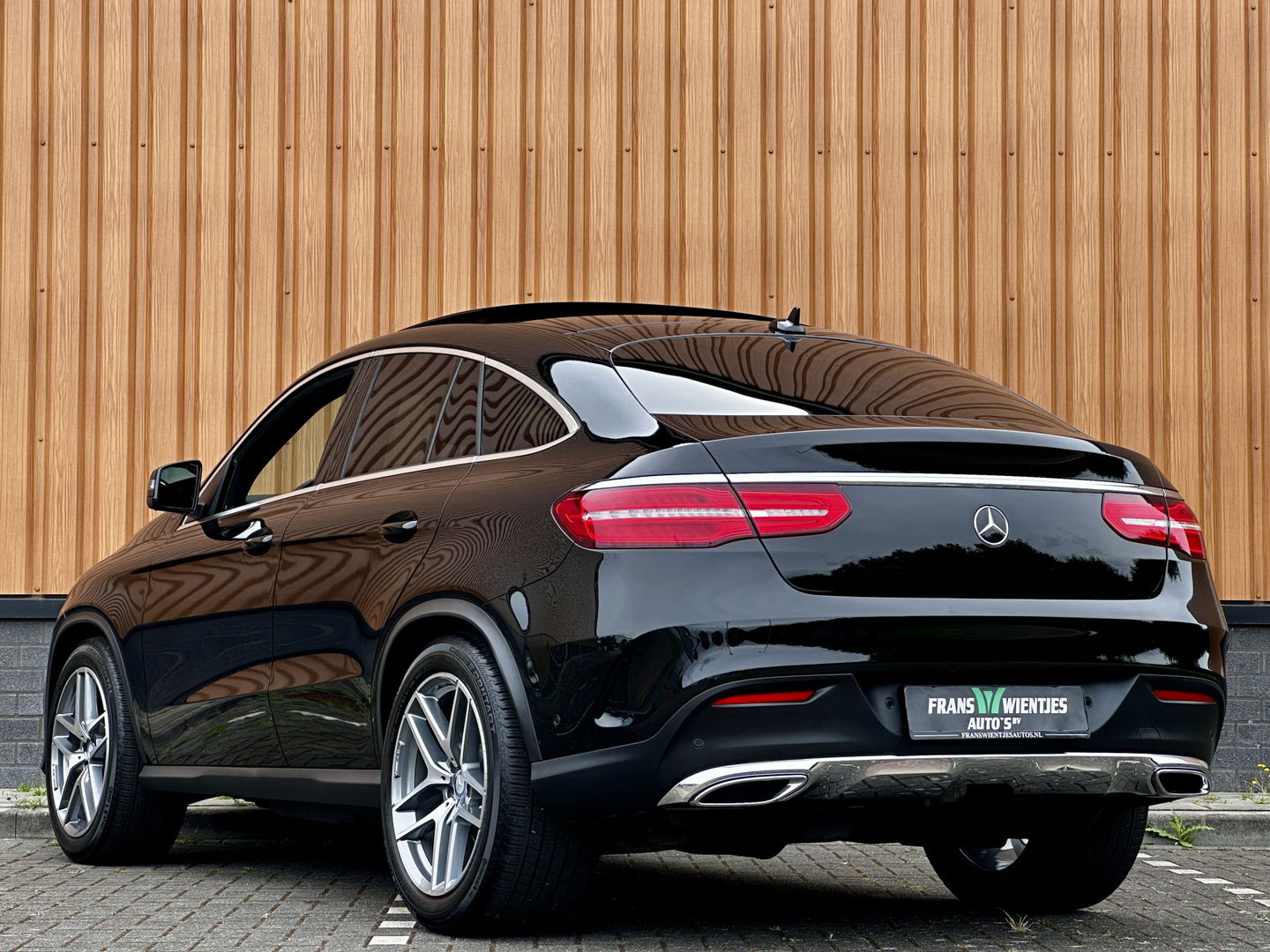 Mercedes-Benz GLE Coupé 350 d 4MATIC | Cruise Control | 360 Graden Camera | Apple Carplay | Panoramadak | Memorystoelen | Stoelverwarming | DAB | Elektrische Trekhaak |