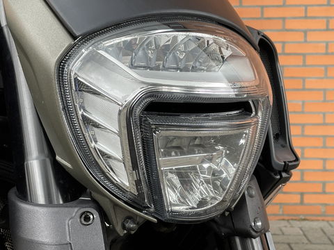 Ducati Diavel Carbon | Uniek | Marchesini-wielen | Powercruisers | LED | Keyless | Brembo | ABS |