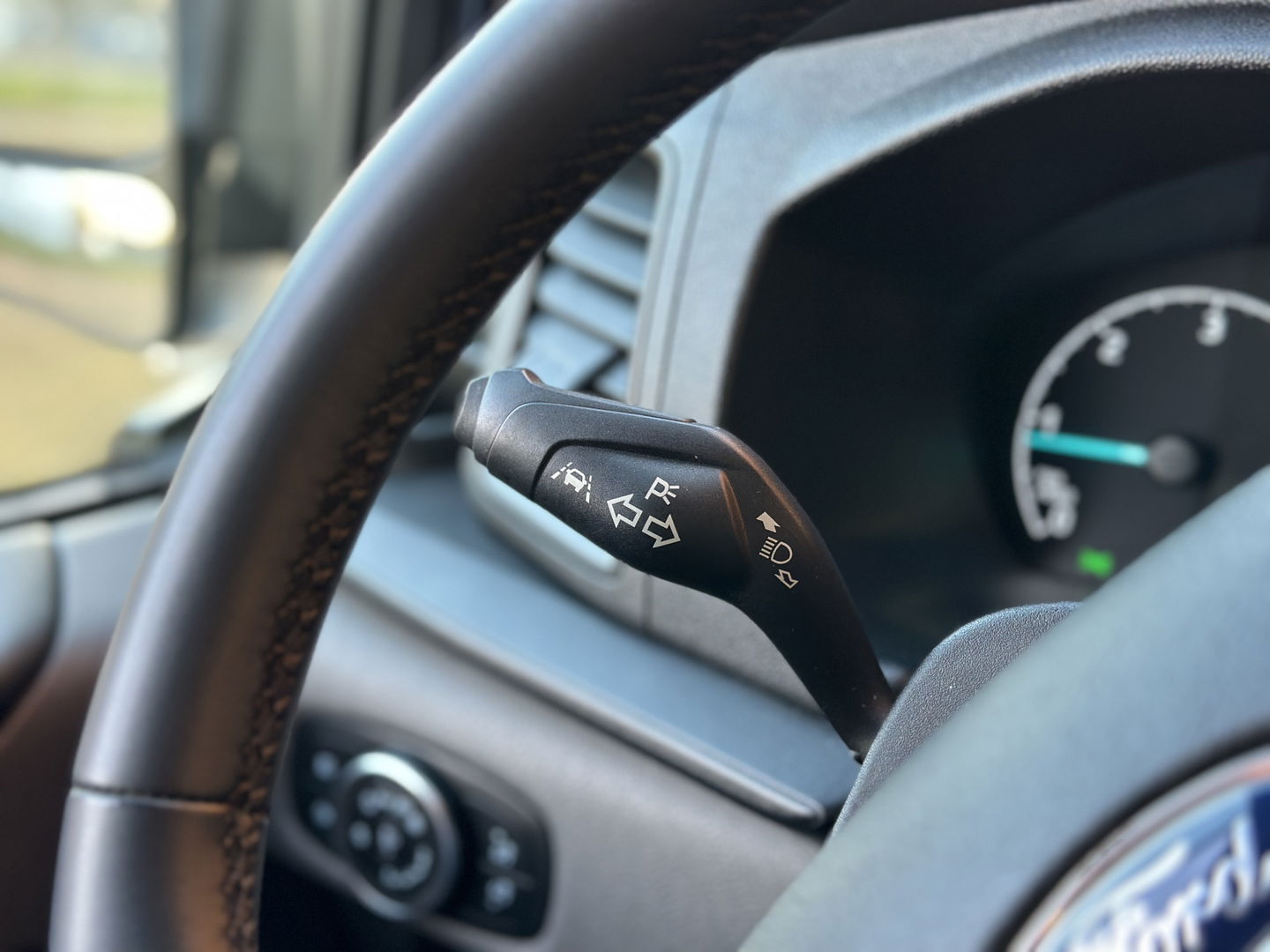 Ford Transit Custom 300 2.0 TDCI L1H1 Trend DC | Achteruitrijcamera | Parkeersensoren | Cruise Control | Apple Carplay | Android Auto |