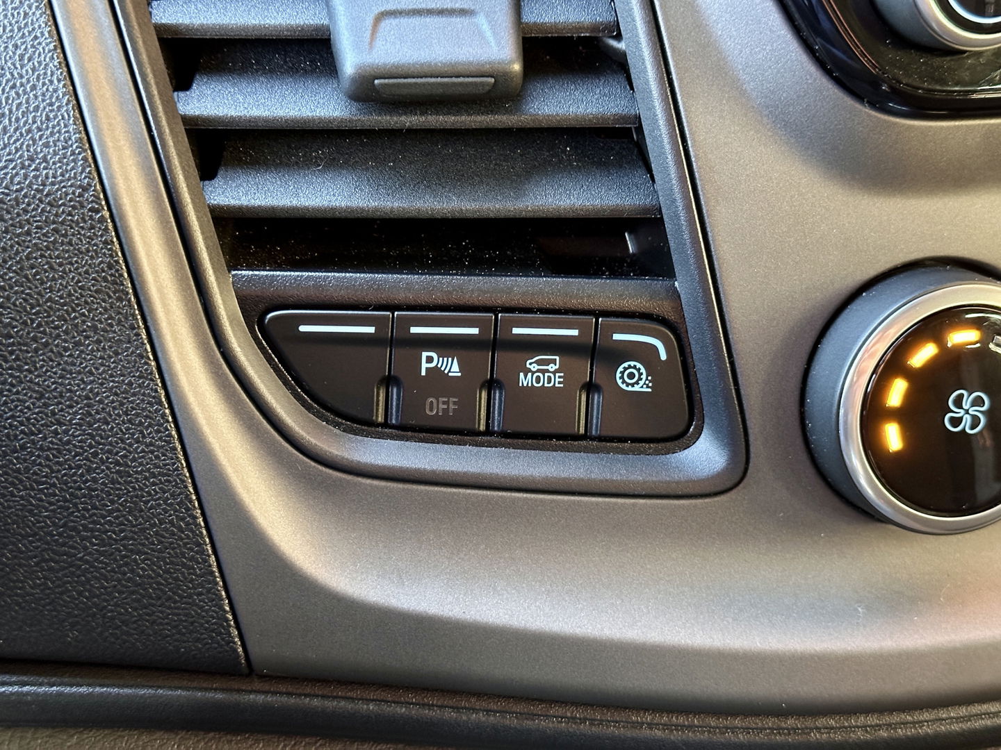 Ford Transit Custom 300 2.0 TDCI L1H1 Trend DC | Achteruitrijcamera | Parkeersensoren | Cruise Control | Apple Carplay | Android Auto |