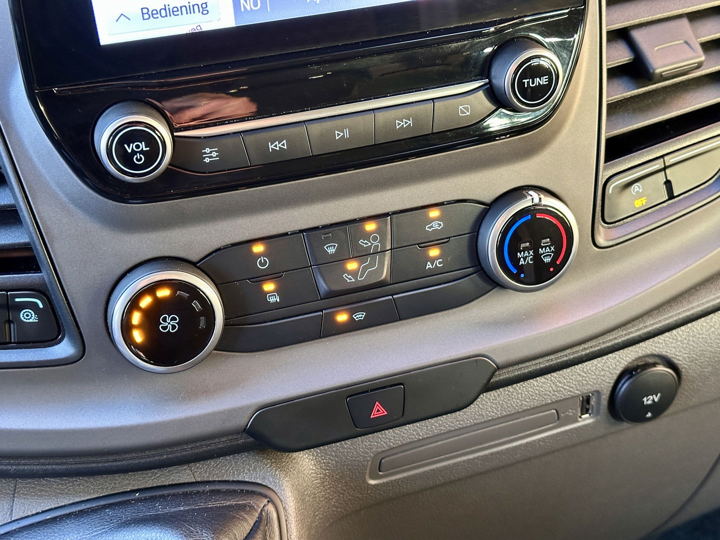 Ford Transit Custom 300 2.0 TDCI L1H1 Trend DC | Achteruitrijcamera | Parkeersensoren | Cruise Control | Apple Carplay | Android Auto |
