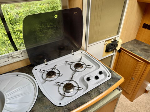 Mercedes-Benz 313 CDI Pilote Camper | Cruise Control | Dakraam | Douchecabine | Toilet | Draaibare Voorstoelen | Trekhaak |
