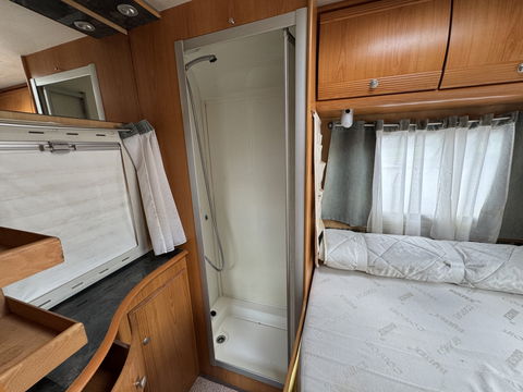 Mercedes-Benz 313 CDI Pilote Camper | Cruise Control | Dakraam | Douchecabine | Toilet | Draaibare Voorstoelen | Trekhaak |