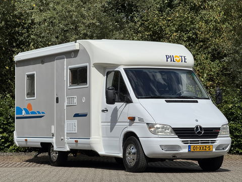 Mercedes-Benz 313 CDI Pilote Camper | Cruise Control | Dakraam | Douchecabine | Toilet | Draaibare Voorstoelen | Trekhaak |