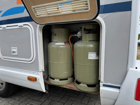 Mercedes-Benz 313 CDI Pilote Camper | Cruise Control | Dakraam | Douchecabine | Toilet | Draaibare Voorstoelen | Trekhaak |