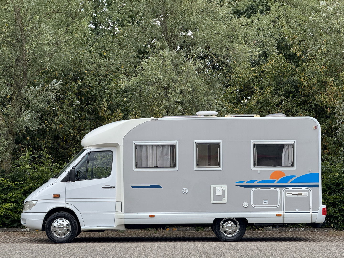 Mercedes-Benz 313 CDI Pilote Camper | Cruise Control | Dakraam | Douchecabine | Toilet | Draaibare Voorstoelen | Trekhaak |