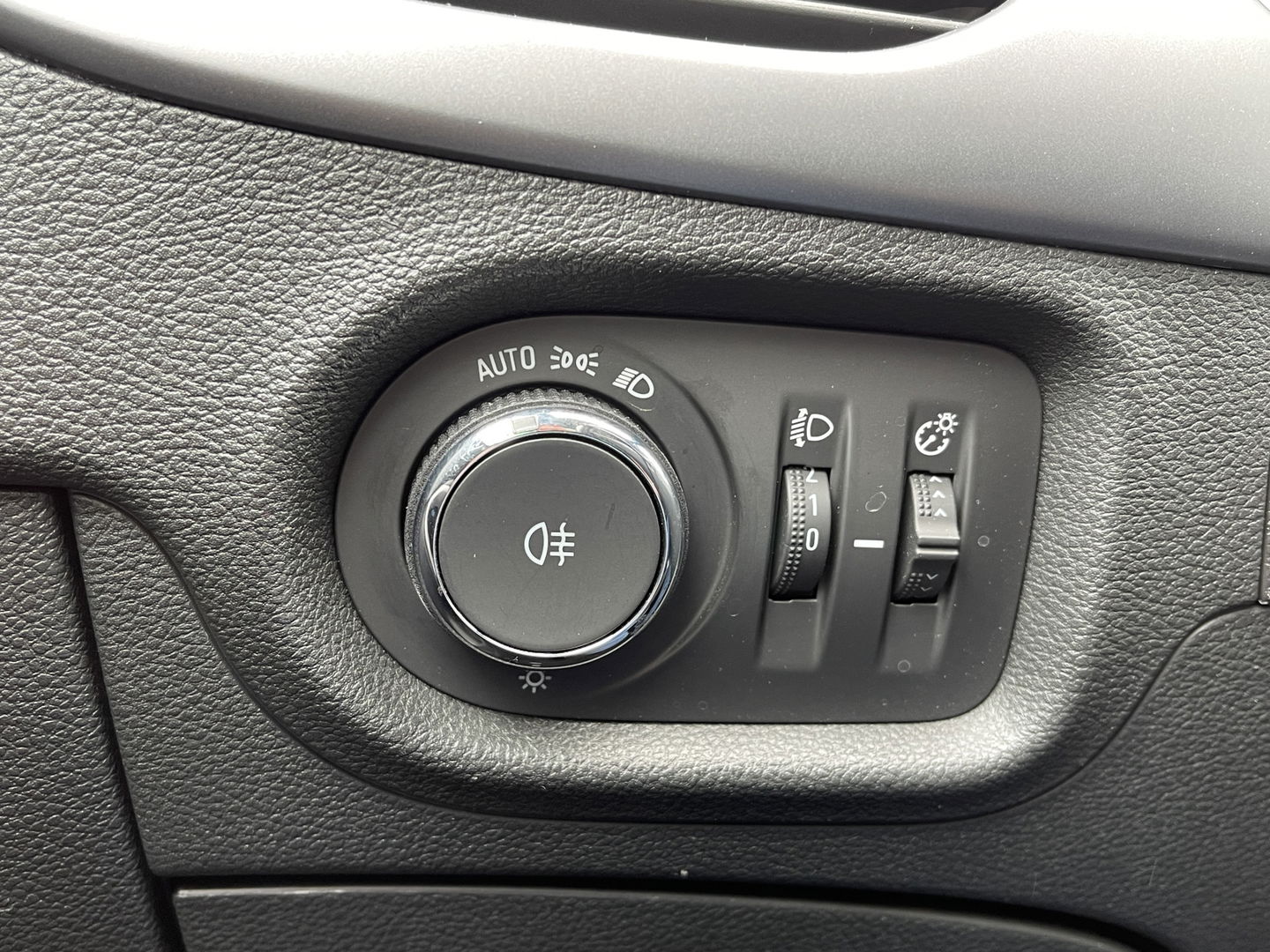 Opel Astra 1.6 CDTI Business | Exportprijs | Airconditioning | Cruise Control | Radio | Multifunctioneel Stuurwiel | Isofix | Stop&Go |