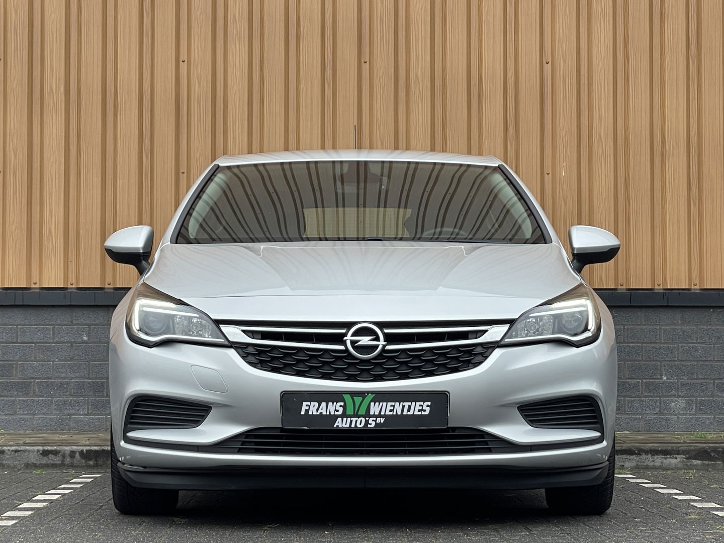 Opel Astra 1.6 CDTI Business | Exportprijs | Airconditioning | Cruise Control | Radio | Multifunctioneel Stuurwiel | Isofix | Stop&Go |