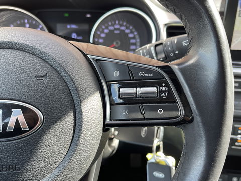 Kia Ceed 1.6 CRDi DynamicLine | Exportprijs | Airconditioning | Cruise Control | Apple Carplay | Android Auto | Lichtmetaal 16'' | Radio | Navigatie |