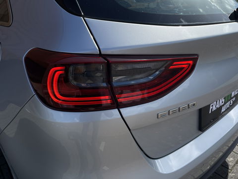 Kia Ceed 1.6 CRDi DynamicLine | Exportprijs | Airconditioning | Cruise Control | Apple Carplay | Android Auto | Lichtmetaal 16'' | Radio | Navigatie |