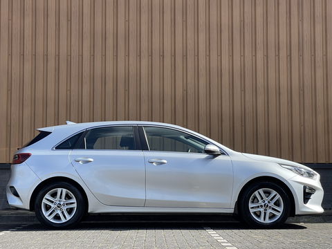 Kia Ceed 1.6 CRDi DynamicLine | Exportprijs | Airconditioning | Cruise Control | Apple Carplay | Android Auto | Lichtmetaal 16'' | Radio | Navigatie |