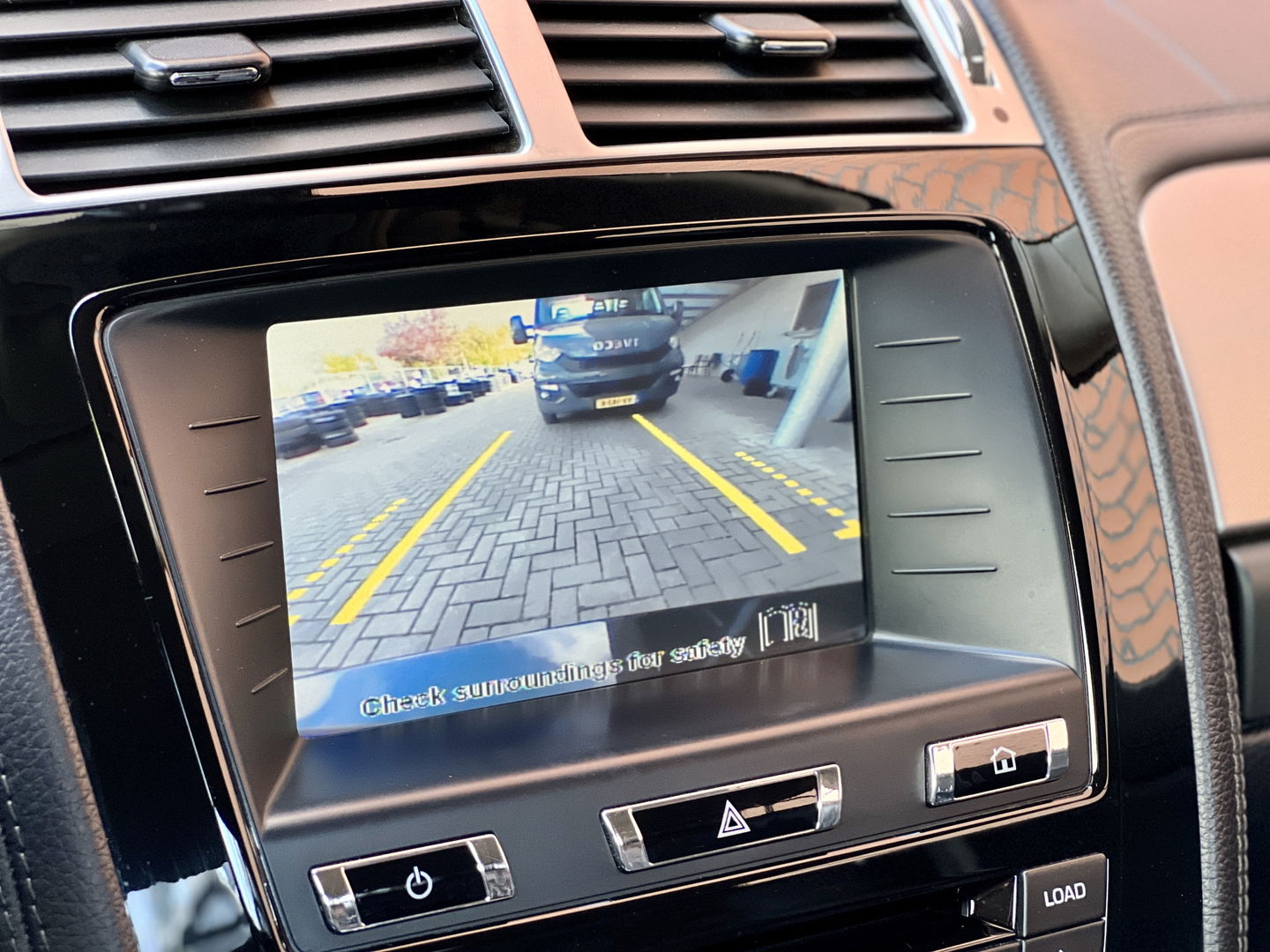 Jaguar XK 5.0 V8 Convertible Portfolio | 385 PK! | Leder | Navigatie | 20" Lichtmetaal | LED | Stuurwiel verwarming | Bluetooth | Camera | Stoelverwarming | Elektrische Memory Stoelen |