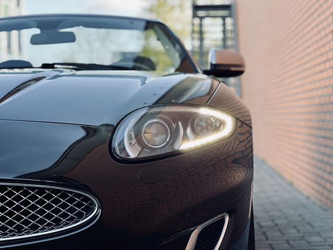 Jaguar XK 5.0 V8 Convertible Portfolio | 385 PK! | Leder | Navigatie | 20" Lichtmetaal | LED | Stuurwiel verwarming | Bluetooth | Camera | Stoelverwarming | Elektrische Memory Stoelen |