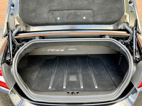Jaguar XK 5.0 V8 Convertible Portfolio | 385 PK! | Leder | Navigatie | 20" Lichtmetaal | LED | Stuurwiel verwarming | Bluetooth | Camera | Stoelverwarming | Elektrische Memory Stoelen |