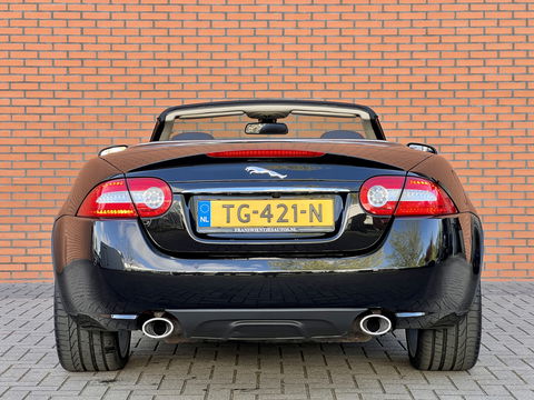 Jaguar XK 5.0 V8 Convertible Portfolio | 385 PK! | Leder | Navigatie | 20" Lichtmetaal | LED | Stuurwiel verwarming | Bluetooth | Camera | Stoelverwarming | Elektrische Memory Stoelen |
