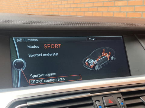 BMW 7 Serie 740d High Executive M-pakket | Head-Up Display | Softclose | Adaptieve cruise control | 19" Lichtmetaal  | Camera | Leder | Navigatie | Elektrisch Stuurwiel | Stuurwielverwarming