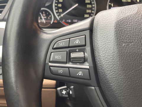 BMW 7 Serie 740d High Executive M-pakket | Head-Up Display | Softclose | Adaptieve cruise control | 19" Lichtmetaal  | Camera | Leder | Navigatie | Elektrisch Stuurwiel | Stuurwielverwarming