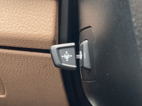 BMW 7 Serie 740d High Executive M-pakket | Head-Up Display | Softclose | Adaptieve cruise control | 19" Lichtmetaal  | Camera | Leder | Navigatie | Elektrisch Stuurwiel | Stuurwielverwarming