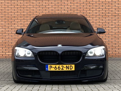 BMW 7 Serie 740d High Executive M-pakket | Head-Up Display | Softclose | Adaptieve cruise control | 19" Lichtmetaal  | Camera | Leder | Navigatie | Elektrisch Stuurwiel | Stuurwielverwarming