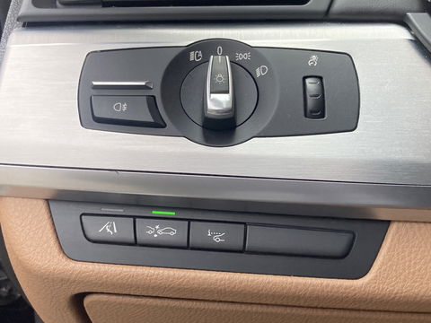 BMW 7 Serie 740d High Executive M-pakket | Head-Up Display | Softclose | Adaptieve cruise control | 19" Lichtmetaal  | Camera | Leder | Navigatie | Elektrisch Stuurwiel | Stuurwielverwarming