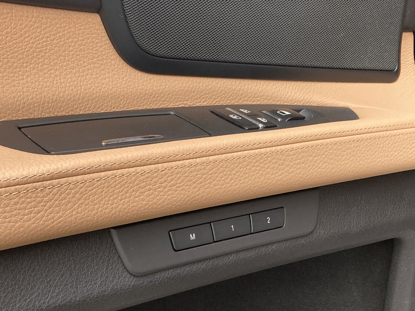BMW 7 Serie 740d High Executive M-pakket | Head-Up Display | Softclose | Adaptieve cruise control | 19" Lichtmetaal  | Camera | Leder | Navigatie | Elektrisch Stuurwiel | Stuurwielverwarming