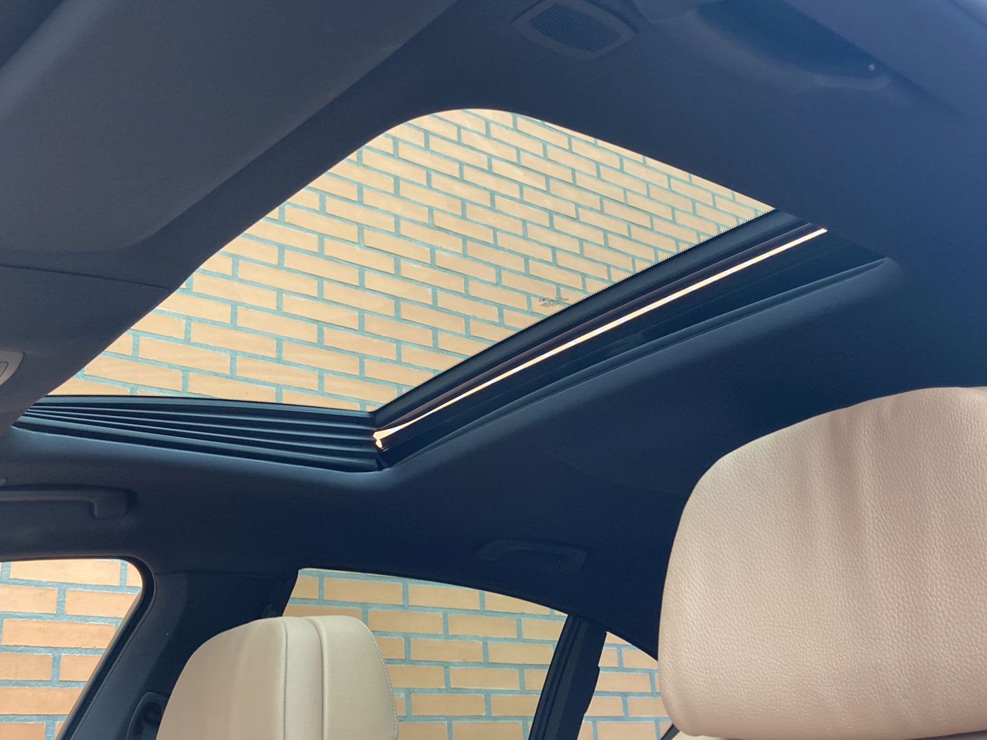 BMW 7 Serie 740d High Executive M-pakket | Head-Up Display | Softclose | Adaptieve cruise control | 19" Lichtmetaal  | Camera | Leder | Navigatie | Elektrisch Stuurwiel | Stuurwielverwarming