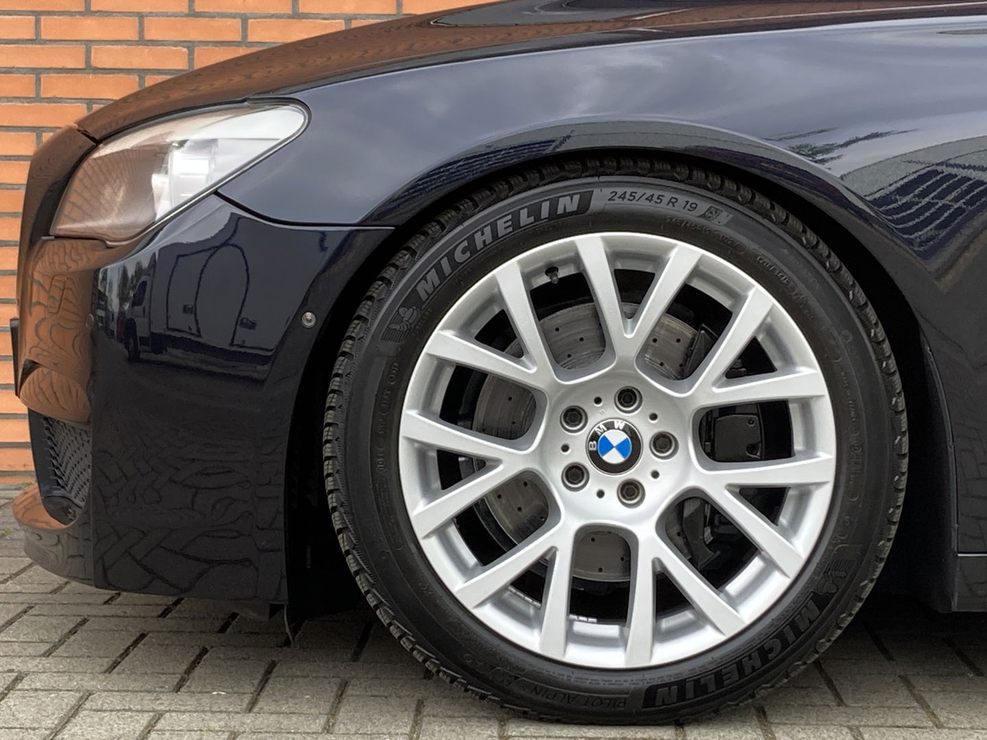 BMW 7 Serie 740d High Executive M-pakket | Head-Up Display | Softclose | Adaptieve cruise control | 19" Lichtmetaal  | Camera | Leder | Navigatie | Elektrisch Stuurwiel | Stuurwielverwarming