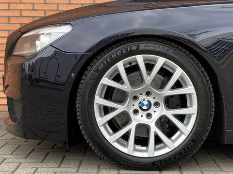 BMW 7 Serie 740d High Executive M-pakket | Head-Up Display | Softclose | Adaptieve cruise control | 19" Lichtmetaal  | Camera | Leder | Navigatie | Elektrisch Stuurwiel | Stuurwielverwarming