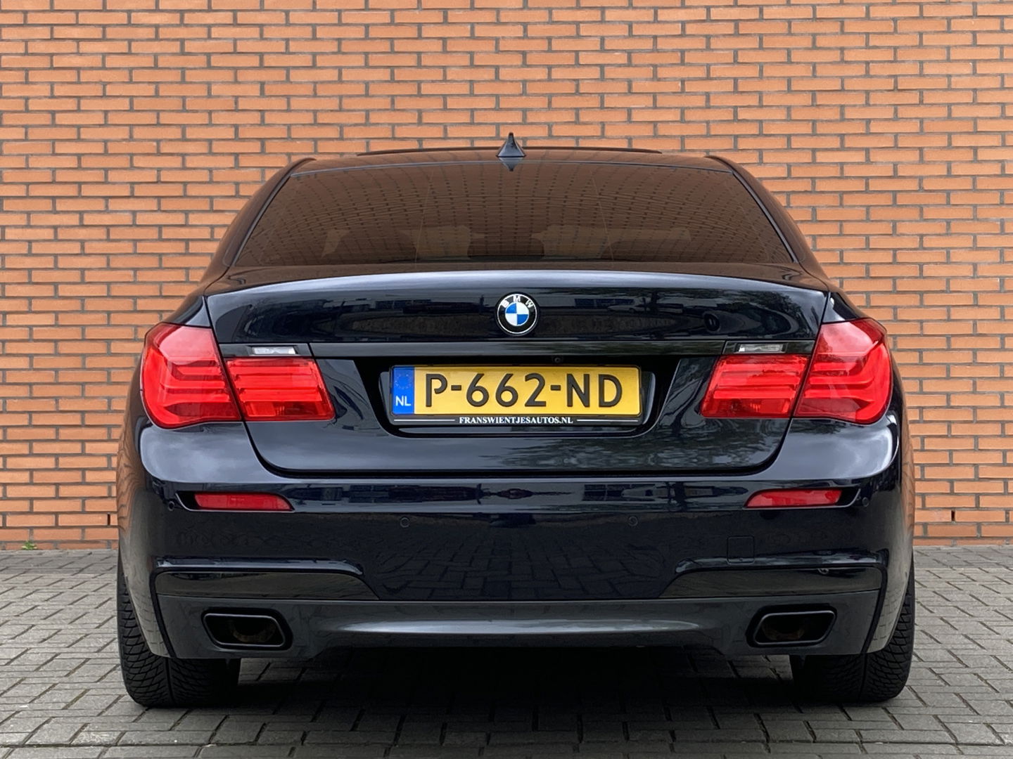 BMW 7 Serie 740d High Executive M-pakket | Head-Up Display | Softclose | Adaptieve cruise control | 19" Lichtmetaal  | Camera | Leder | Navigatie | Elektrisch Stuurwiel | Stuurwielverwarming