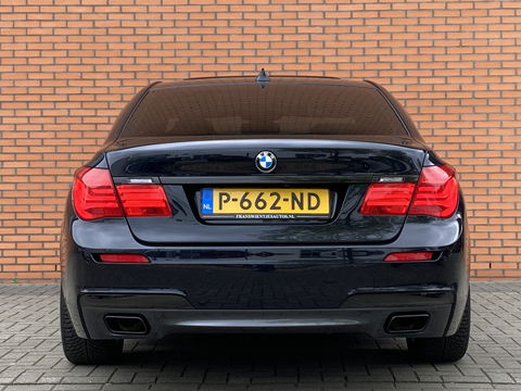 BMW 7 Serie 740d High Executive M-pakket | Head-Up Display | Softclose | Adaptieve cruise control | 19" Lichtmetaal  | Camera | Leder | Navigatie | Elektrisch Stuurwiel | Stuurwielverwarming