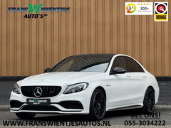 Mercedes-Benz C-Klasse AMG 63 | 19" Lichtmetaal | Camera | LED | Leder | Cruise Control | Airconditioning | Parkeersensoren | Bluetooth | Elektrische Stoelen |