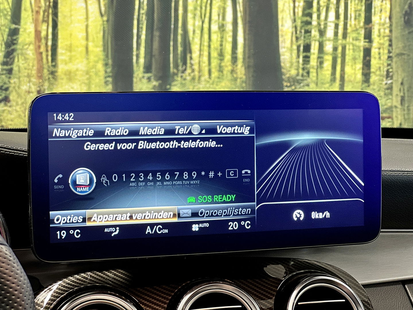Mercedes-Benz C-Klasse AMG 63 | 19" Lichtmetaal | Camera | LED | Leder | Cruise Control | Airconditioning | Parkeersensoren | Bluetooth | Elektrische Stoelen |