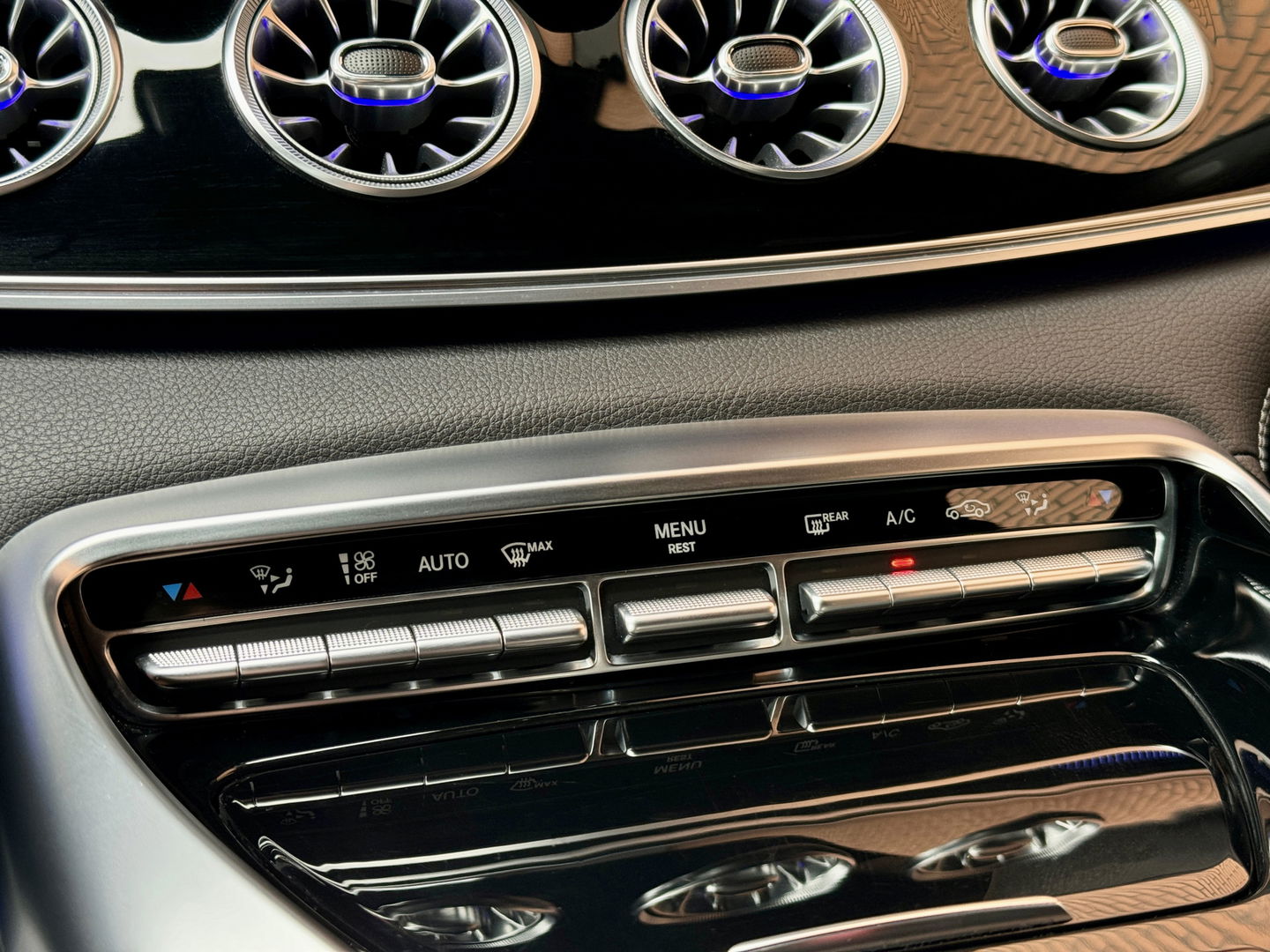 Mercedes-Benz AMG GT 4-Door Coupe 63 S 4MATIC+ Premium Plus | 640 PK! | 5 Persoons | Schuif/Kantel Dak | Performance Stoelen | AMG Dynamic Plus Package | AMG Aerodynamics Package |
