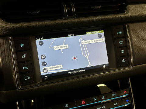 Jaguar XF 2.0 Prestige | Cruise Control | Achteruitrijcamera | Stoelverwarming | Parkeersensoren | Elektrische Stoelen |