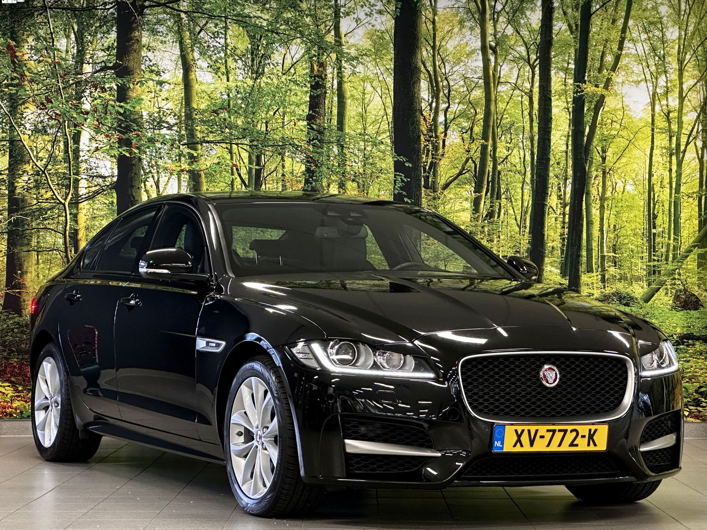 Jaguar XF 2.0 Prestige | Cruise Control | Achteruitrijcamera | Stoelverwarming | Parkeersensoren | Elektrische Stoelen |