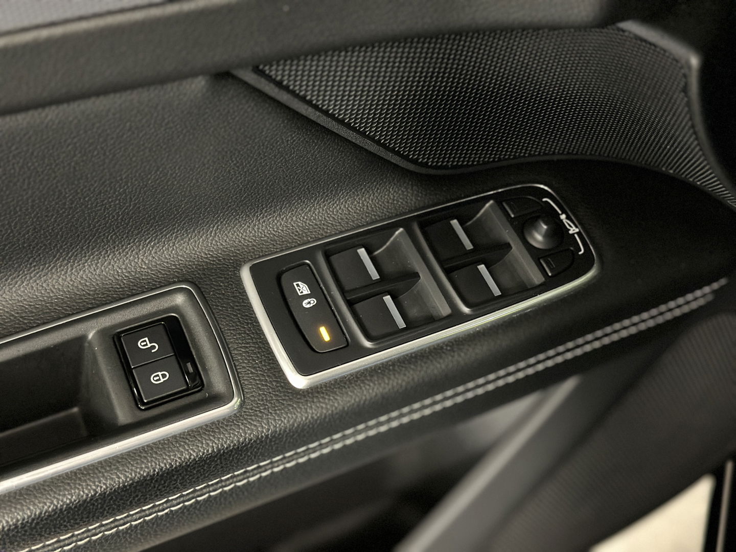 Jaguar XF 2.0 Prestige | Cruise Control | Achteruitrijcamera | Stoelverwarming | Parkeersensoren | Elektrische Stoelen |